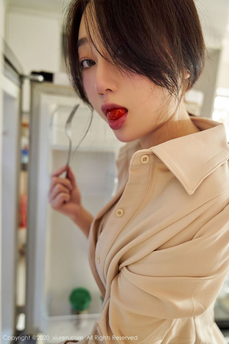 美女模特九月生修长美腿情趣内衣居家女友系列套图
