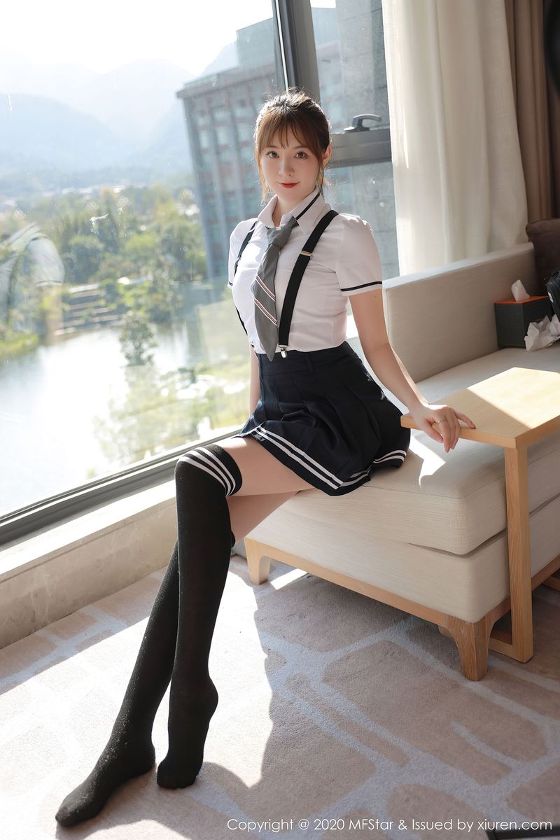 美女模特yoo优优 - 学院风校服清纯系列四川旅拍