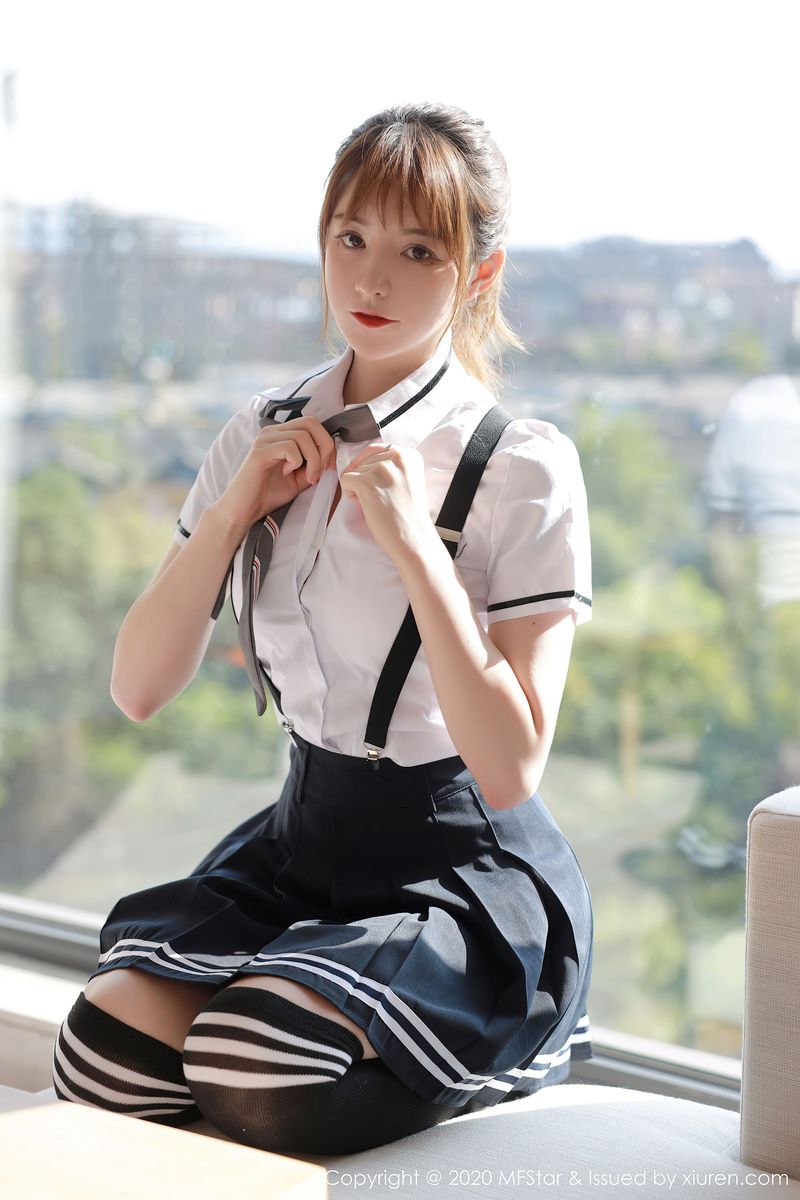 美女模特yoo优优 - 学院风校服清纯系列四川旅拍