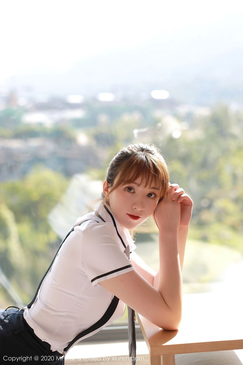 美女模特yoo优优 - 学院风校服清纯系列四川旅拍