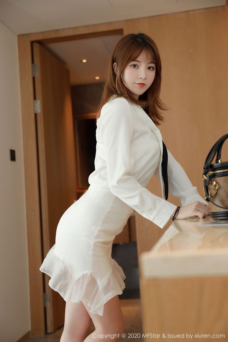美女模特yoo优优修长美腿&都市丽人系列四川旅拍