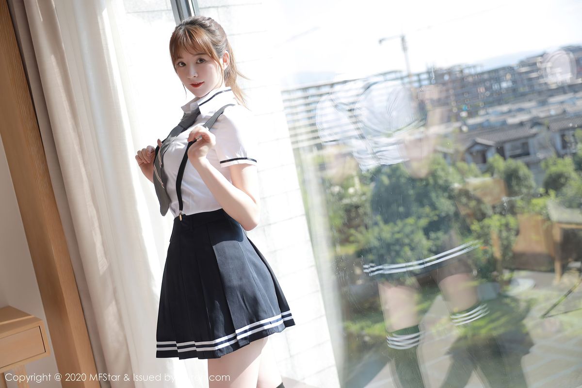 美女模特yoo优优 - 学院风校服清纯系列四川旅拍