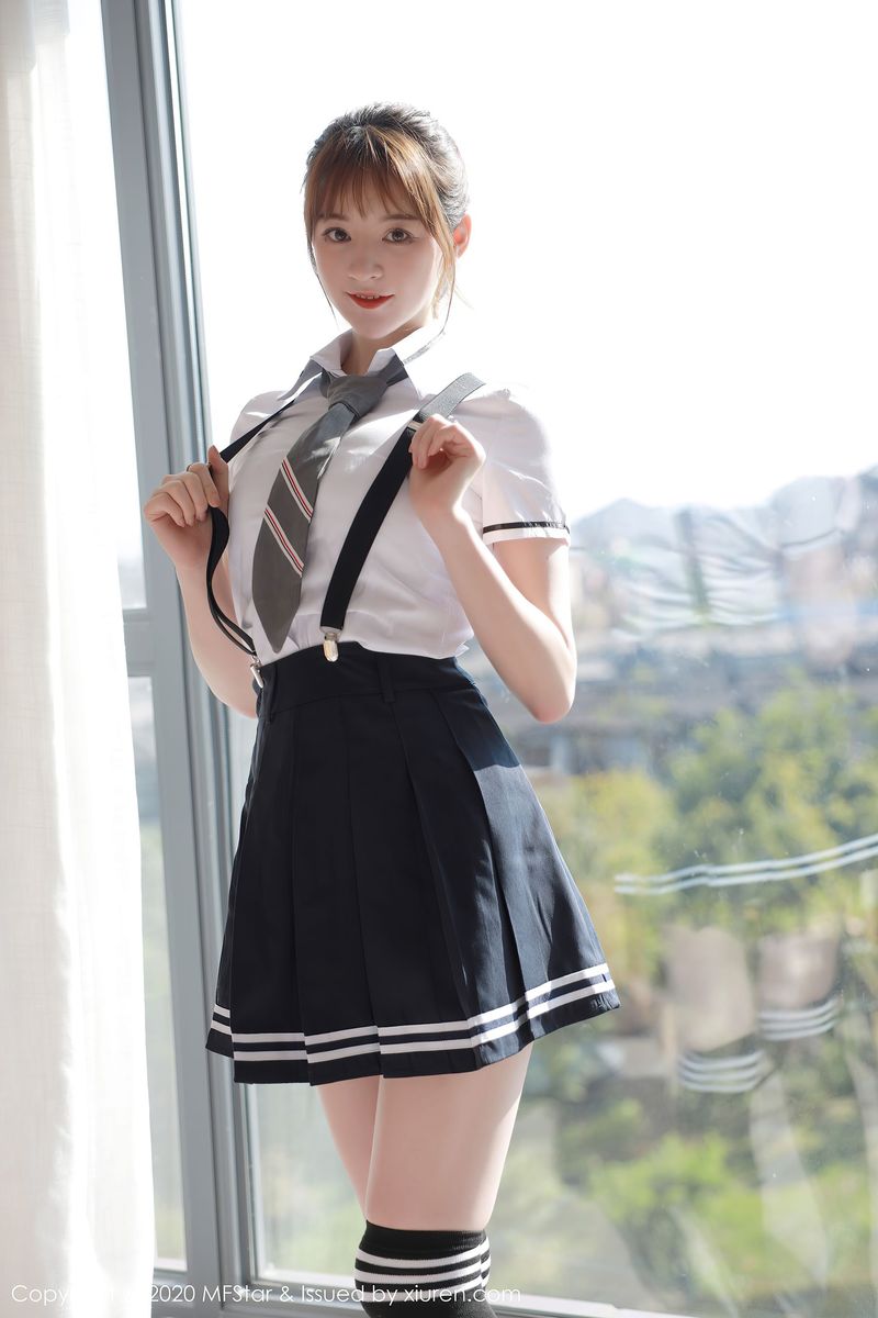 美女模特yoo优优 - 学院风校服清纯系列四川旅拍