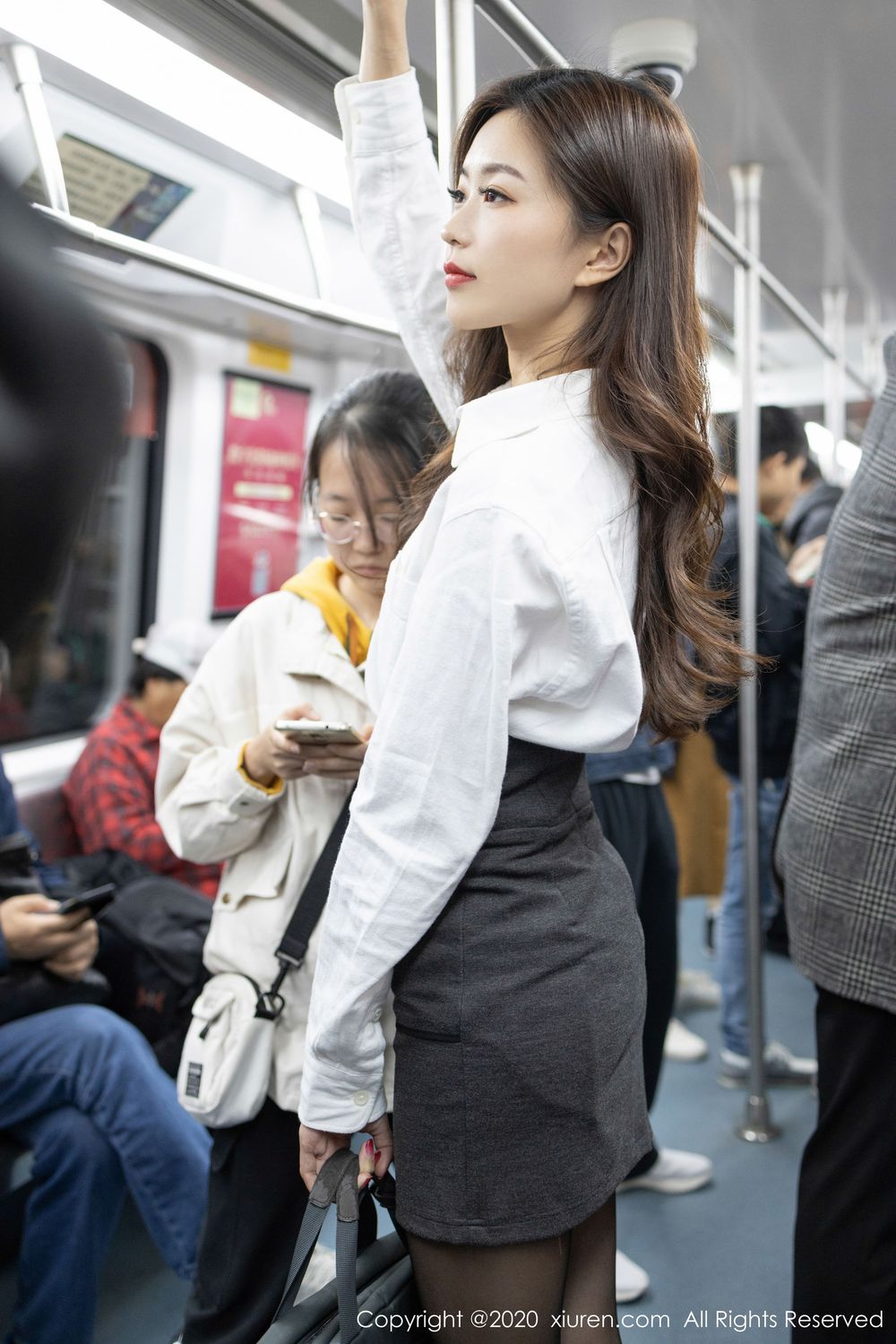 美女模特杨紫嫣Cynthia上班女郎地铁尾随系列套图