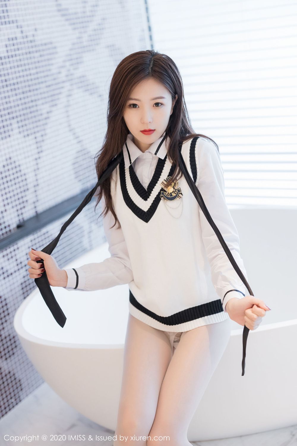 美女模特杨紫嫣Cynthia丝袜美腿清纯装扮酒店剧情写真