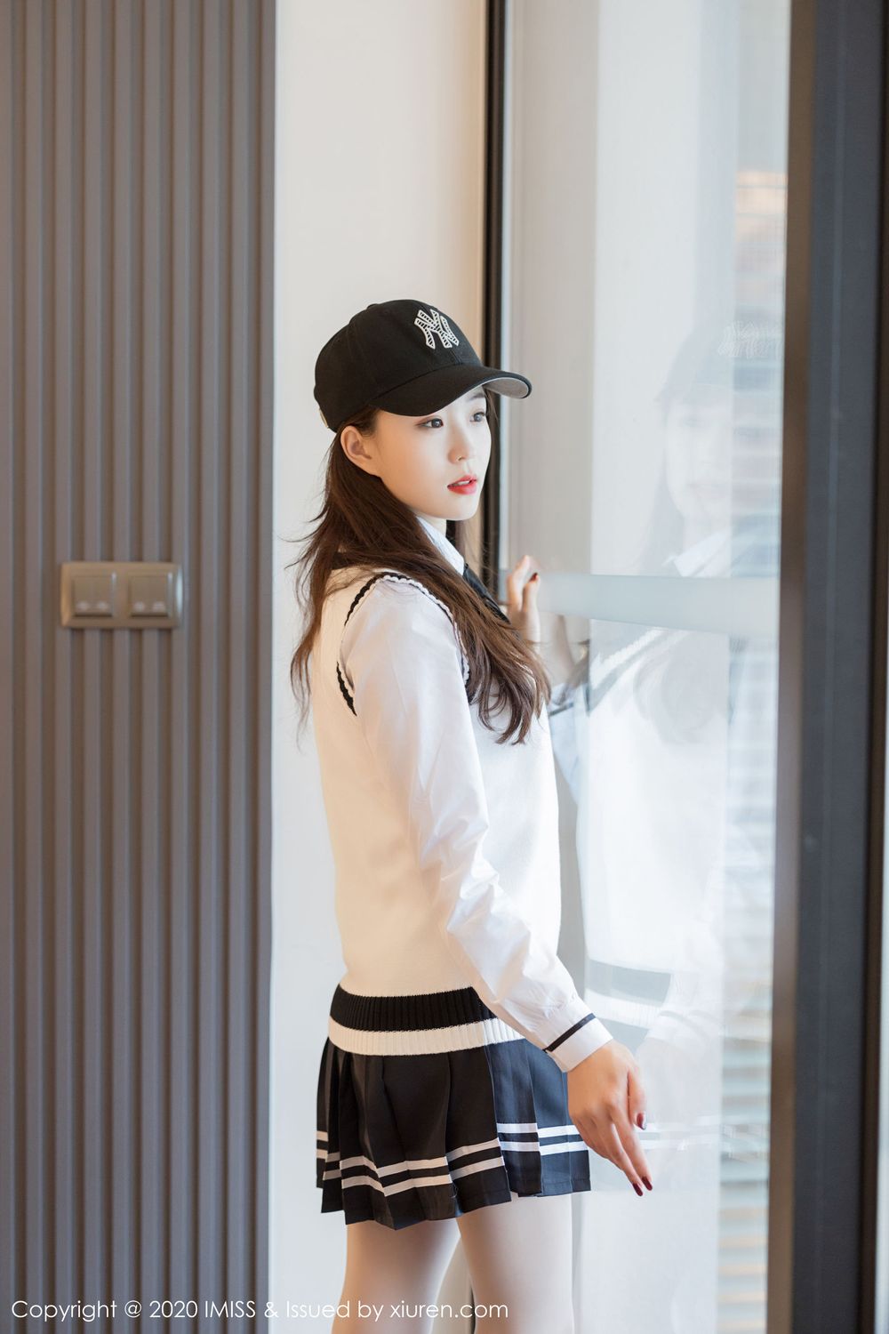 美女模特杨紫嫣Cynthia丝袜美腿清纯装扮酒店剧情写真