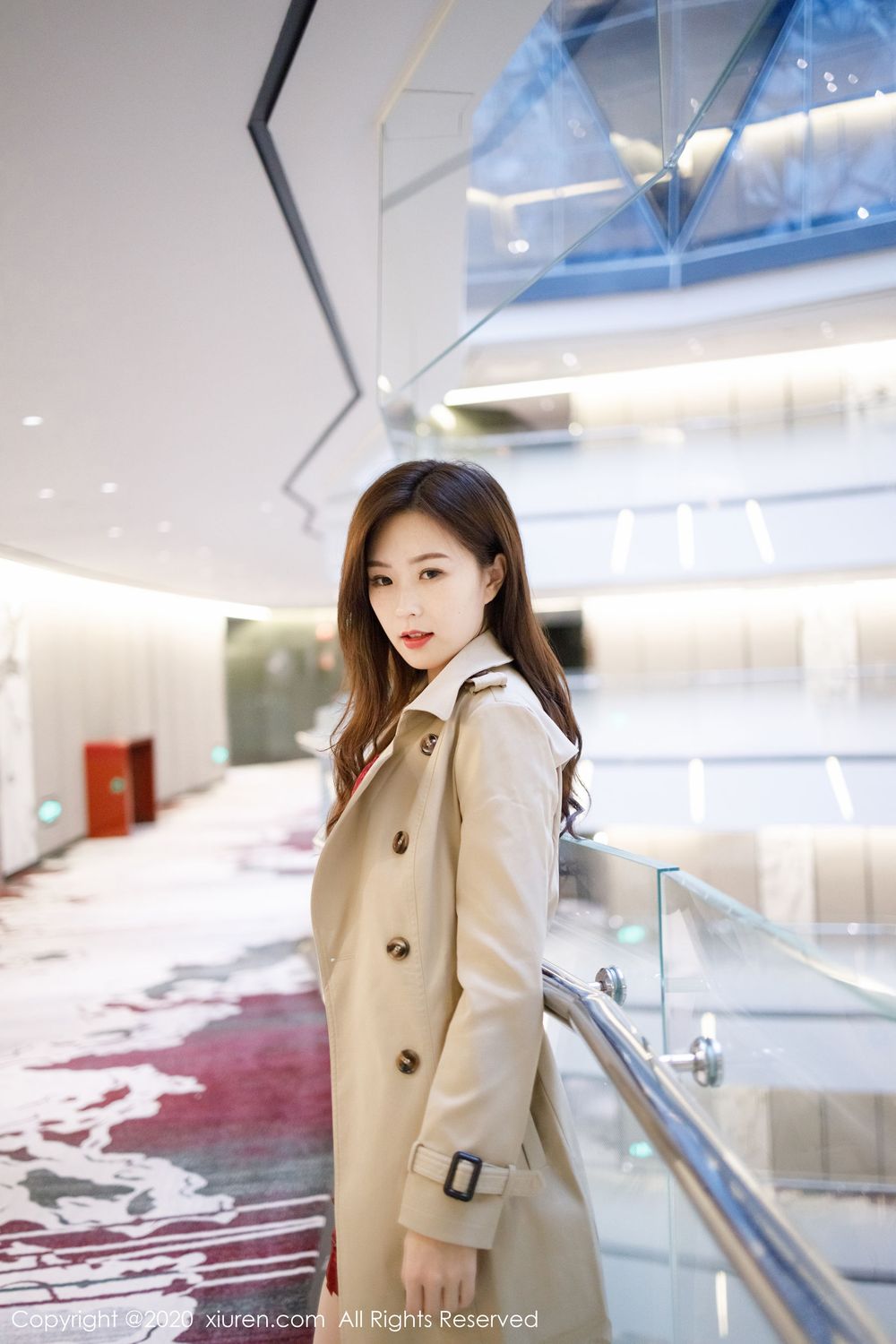 美女模特杨紫嫣Cynthia猩红内衣吊袜系列妖娆写真