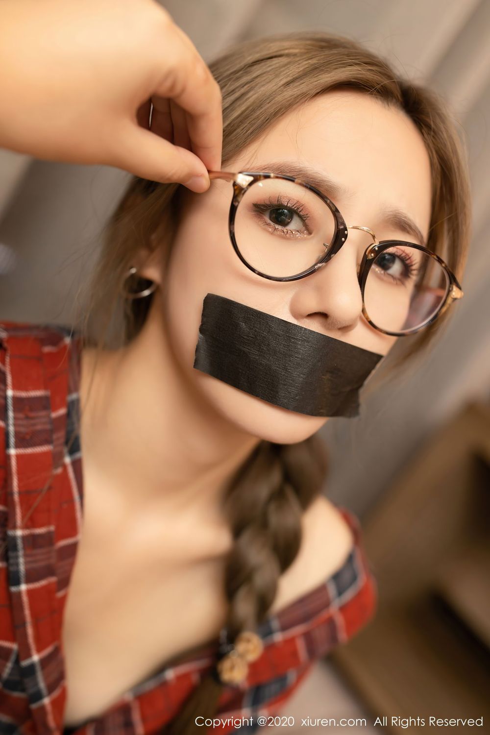 美女模特鱼子酱Fish保安的故事剧情系列写真
