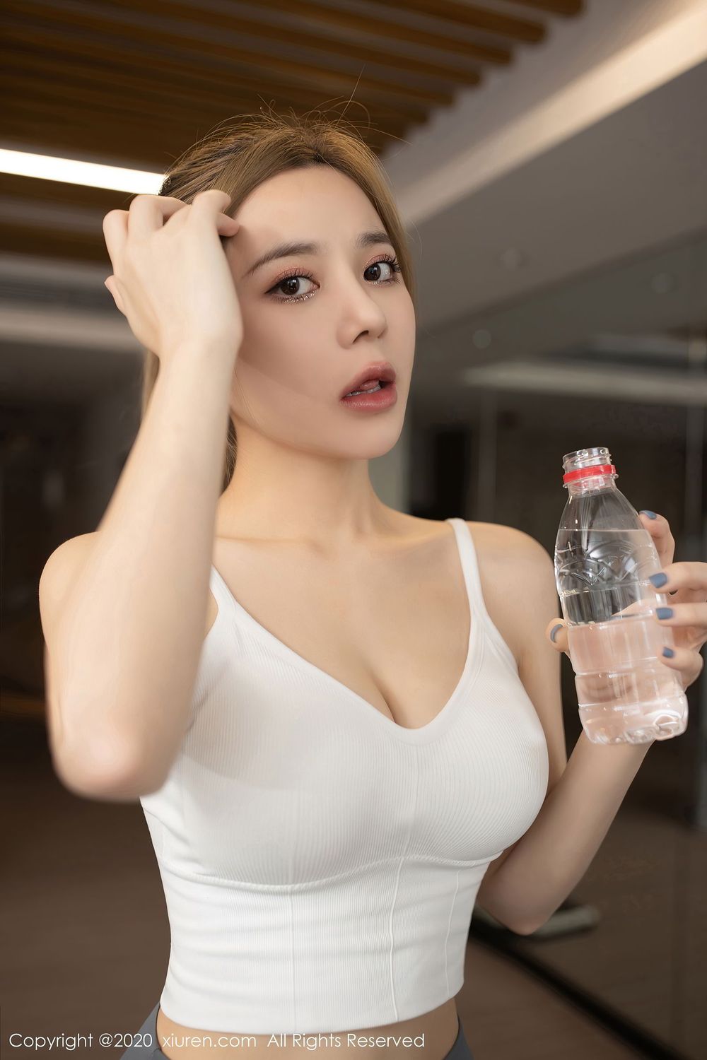 美女模特鱼子酱Fish陌生人健身房邂逅系列迷人写真