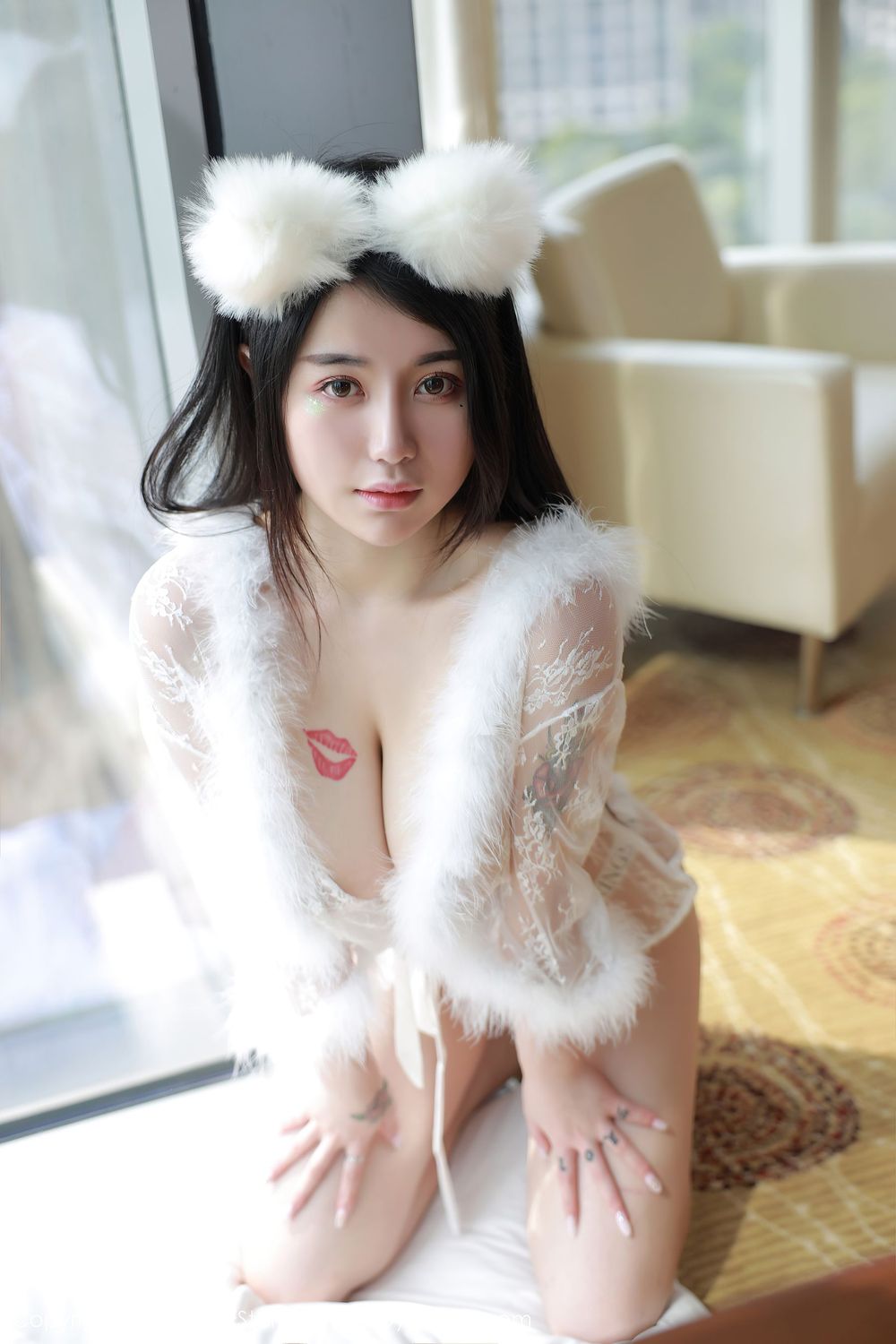 新人模特美七Mia - 猫女郎制服装扮性感写真