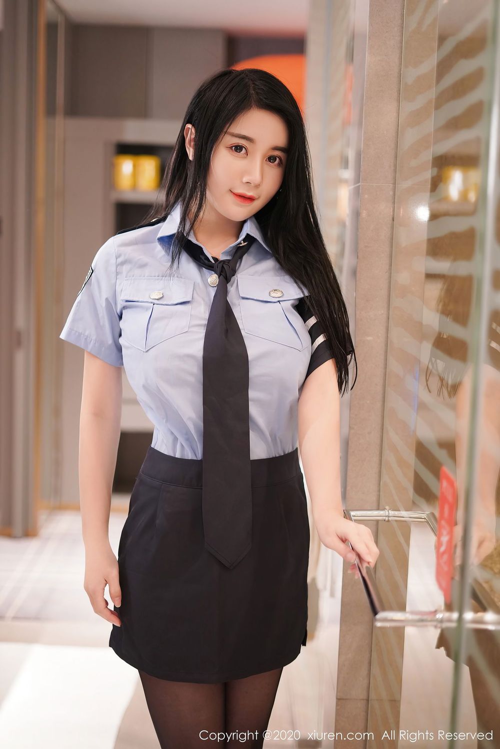 美女模特美七Mia - 黑丝美腿情趣女警制服系列写真