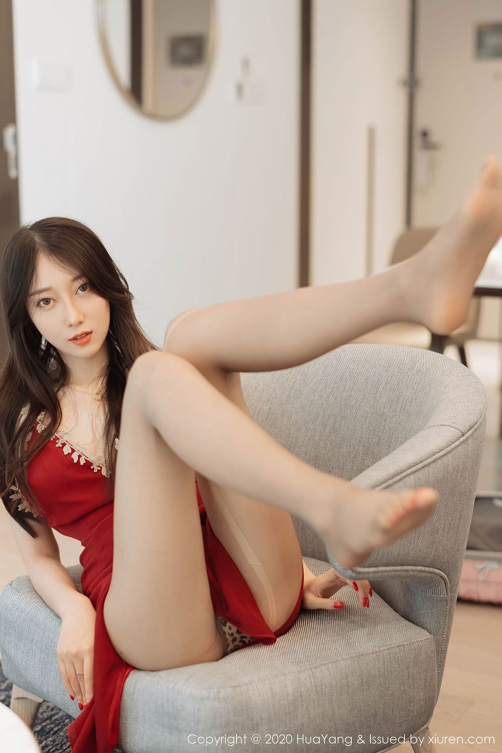 丽质模特玥儿玥er - 华丽吊裙豹纹丝袜系列私房写真