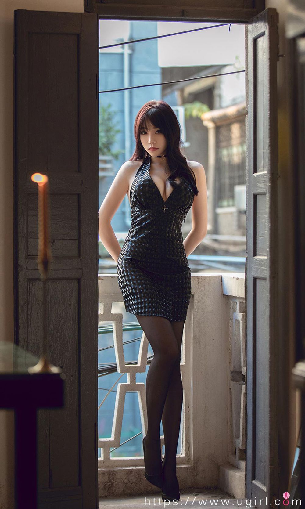 美女模特芝芝Booty - 时分性感的姑娘主题性感写真