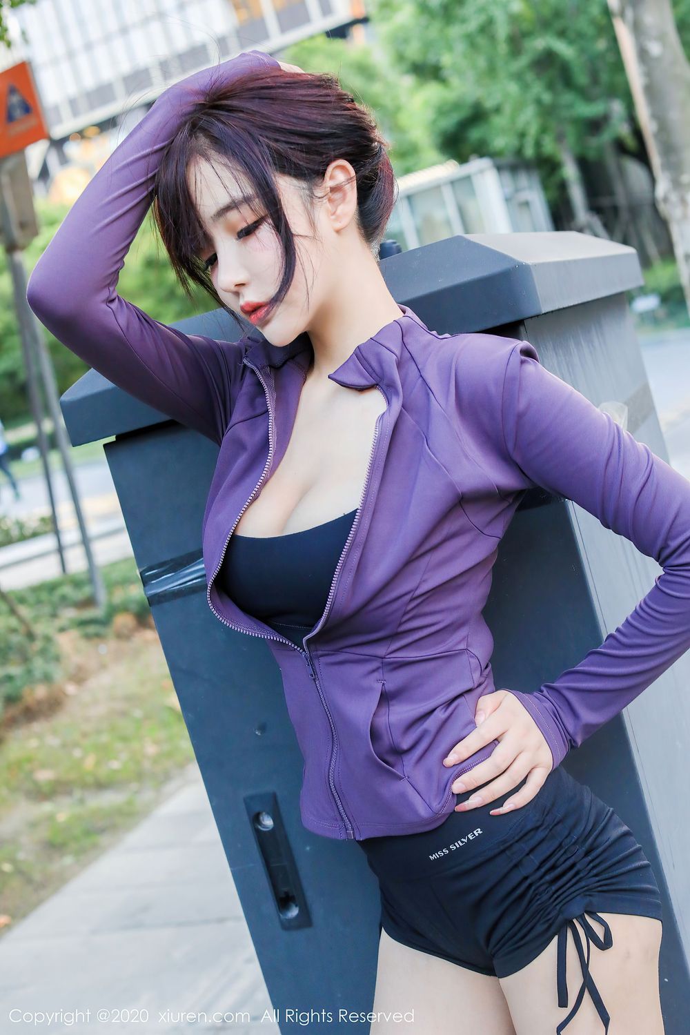 新人模特南初妹妹 - 黑色运动内衣主题清甜写真