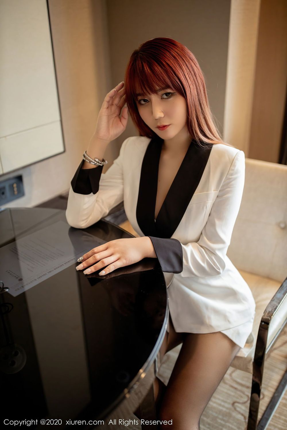 美女模特fairy如歌 - 飒爽职场制服黑丝系列性感写真