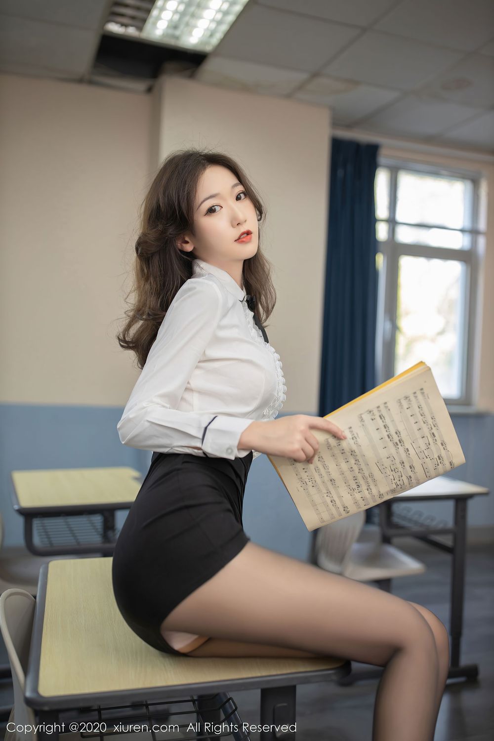 新人模特唐安琪 - 黑丝美腿唱诗班老师制服系列写真