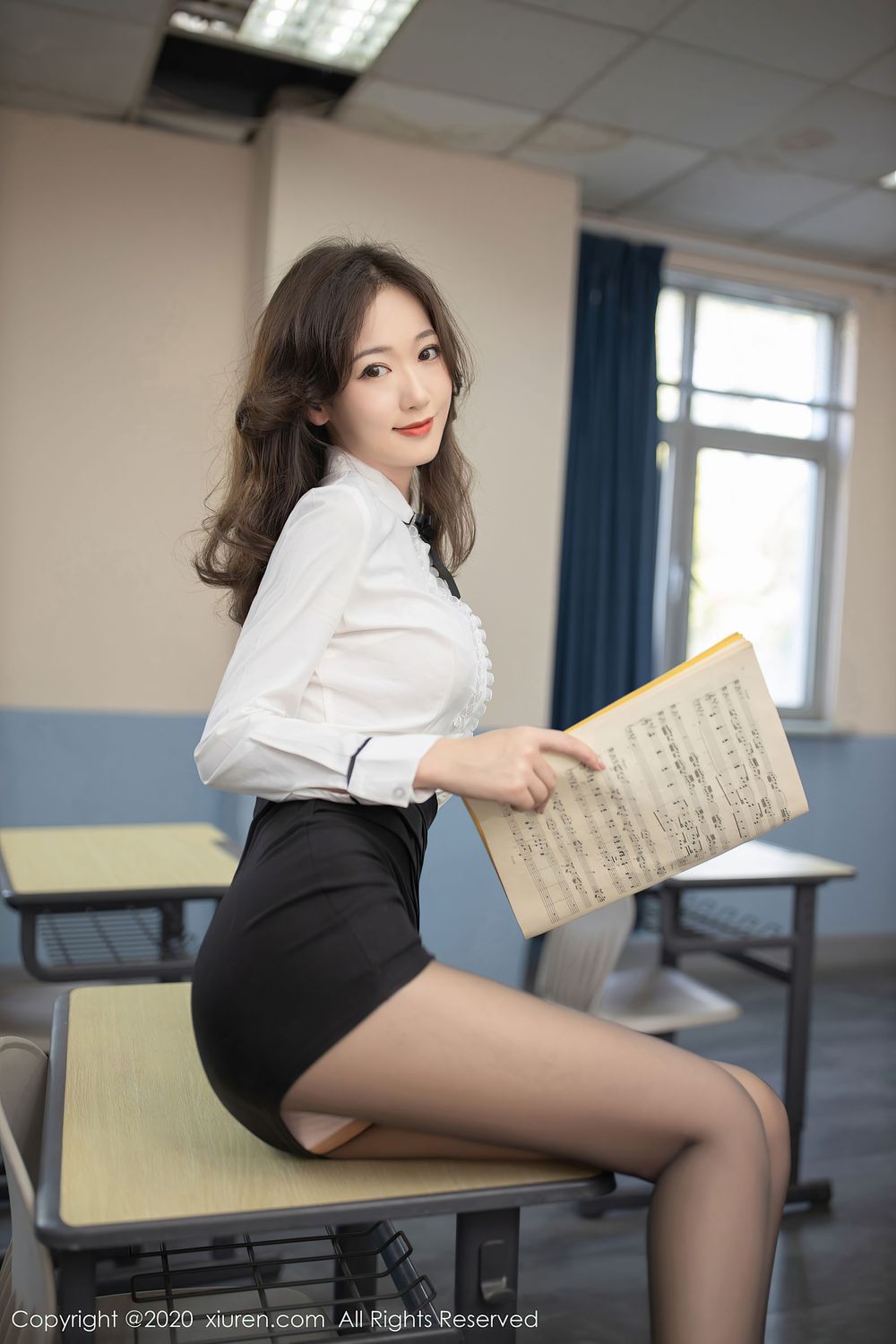 新人模特唐安琪 - 黑丝美腿唱诗班老师制服系列写真
