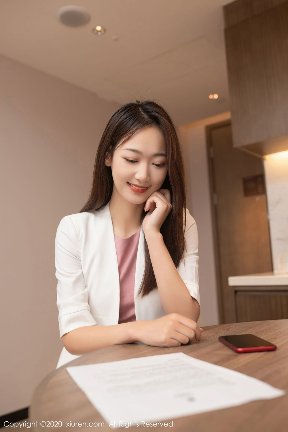 美女模特唐安琪 - 丝袜美腿职场OL秘书装扮性感写真
