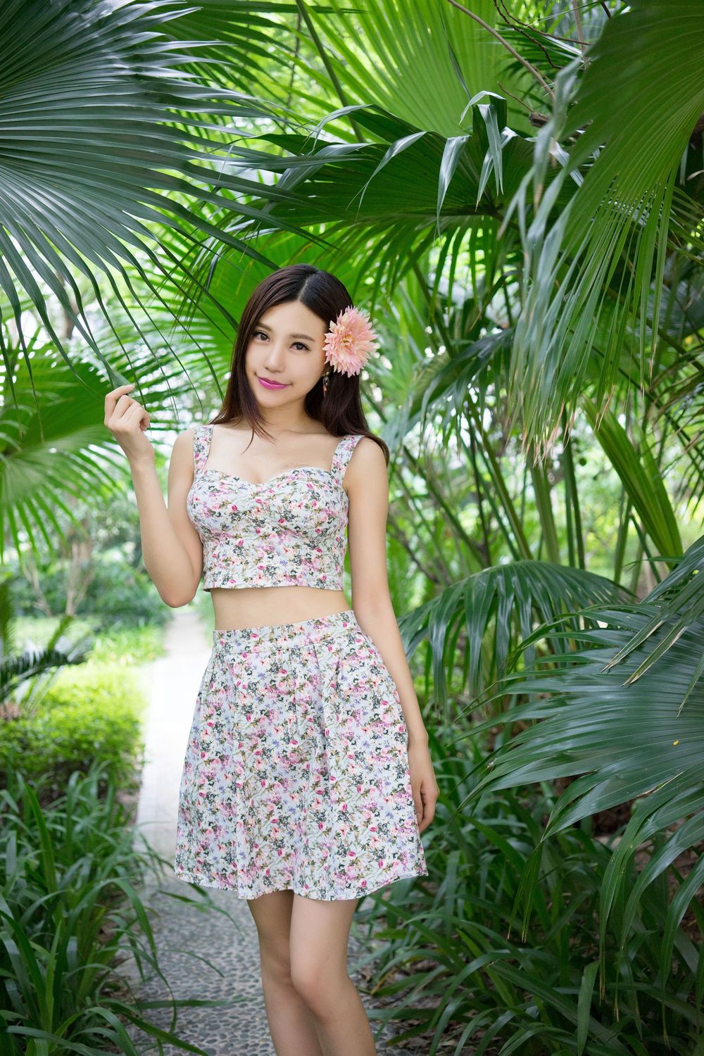 宅男女神绮里嘉Ula - 黑丝美腿情趣内衣系列写真