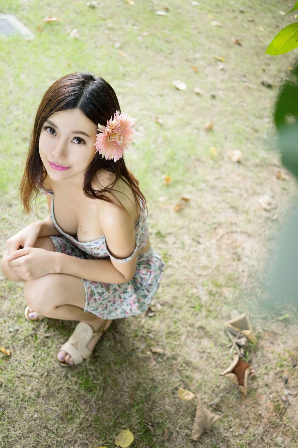 宅男女神绮里嘉Ula - 黑丝美腿情趣内衣系列写真