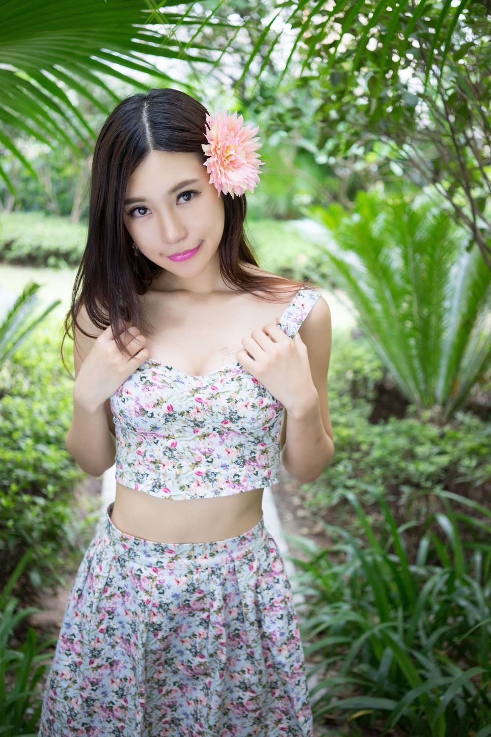 宅男女神绮里嘉Ula - 黑丝美腿情趣内衣系列写真