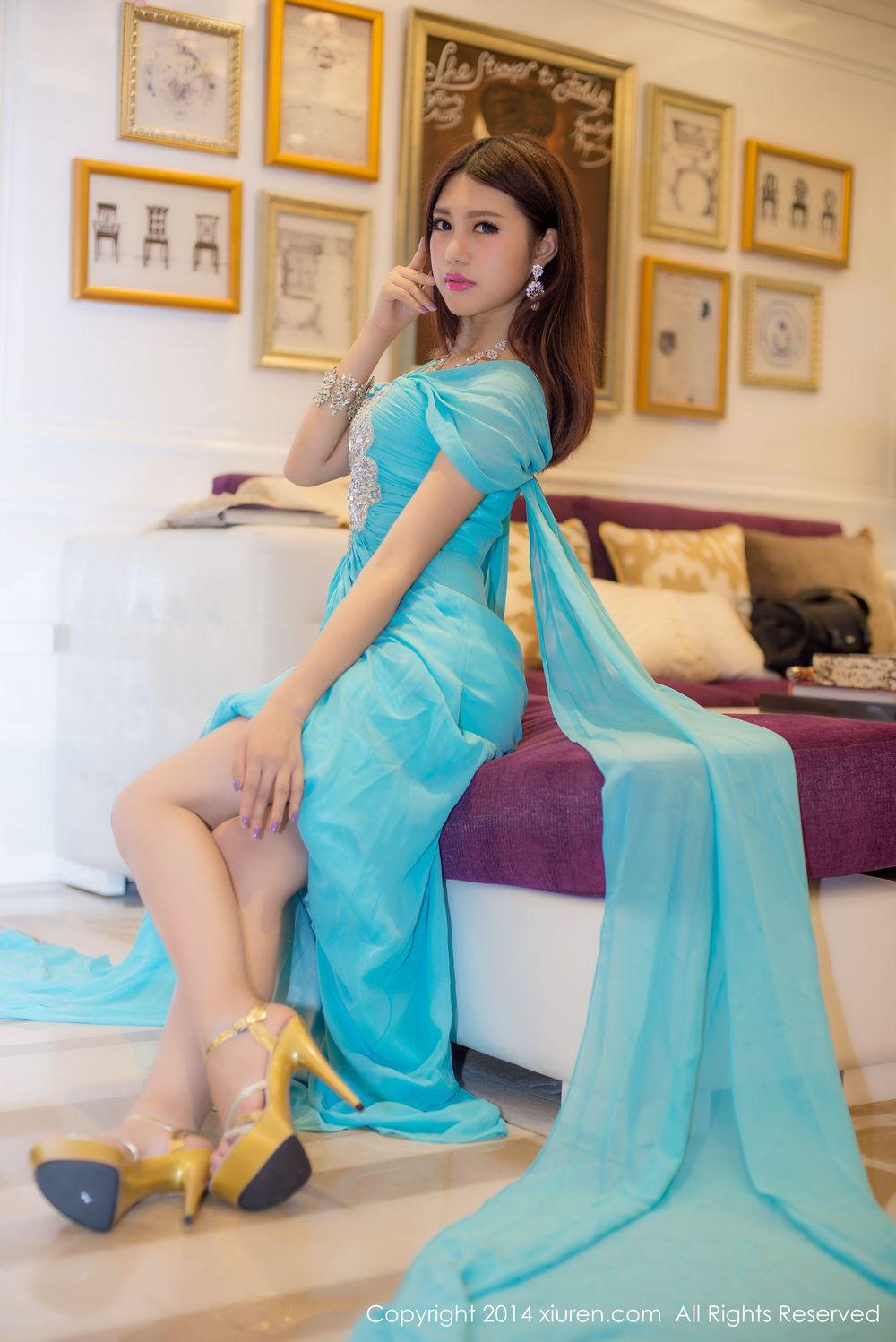 美女模特绮里嘉ula - 护士装玫瑰浴私房套图