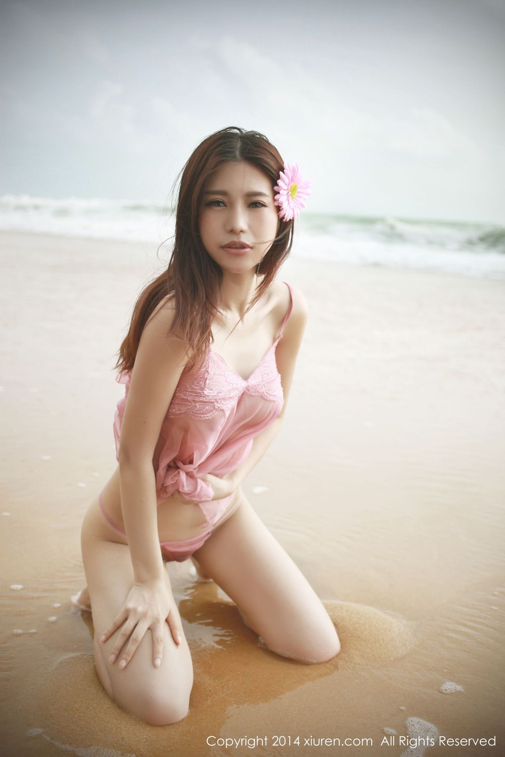 美女模特绮里嘉ula - 海边比基尼风情泳装套图