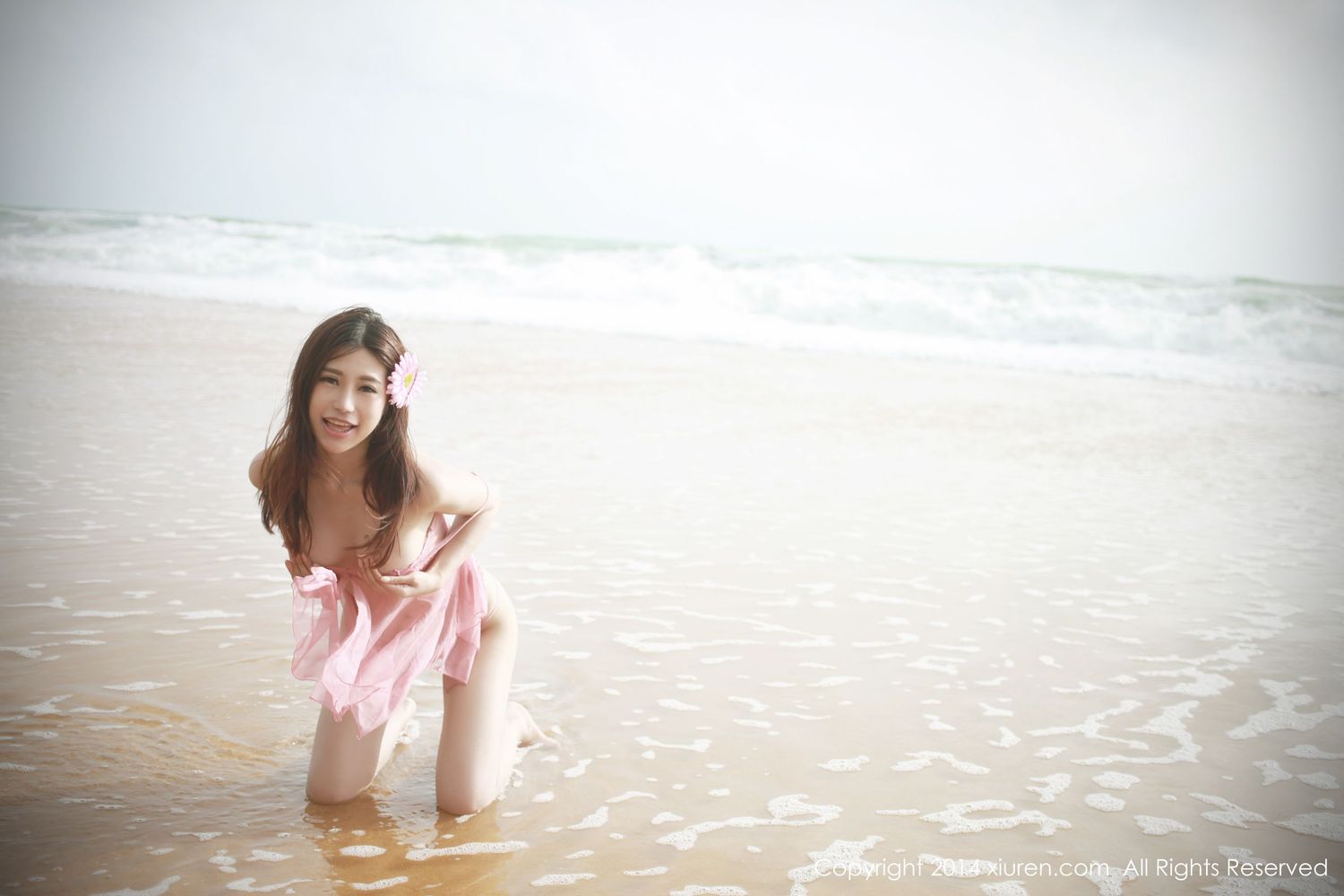 美女模特绮里嘉ula - 海边比基尼风情泳装套图