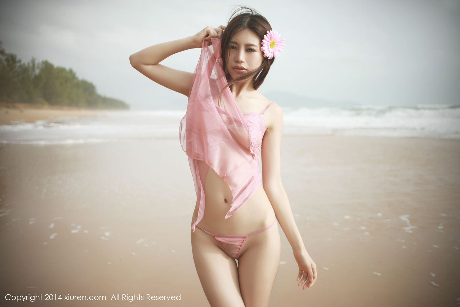 美女模特绮里嘉ula - 海边比基尼风情泳装套图
