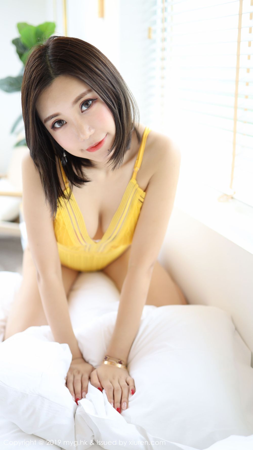 美女模特绮里嘉ula - 惹火内衣与情趣链条系列写真