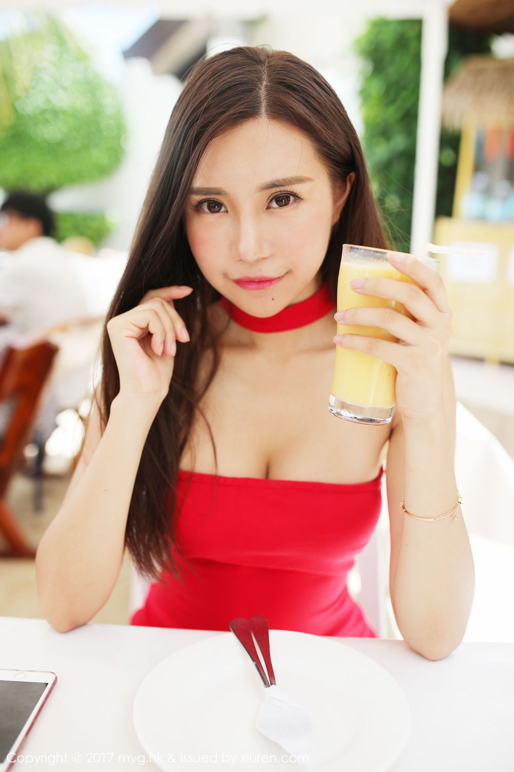 性感女神绮里ula - 阳光+沙滩+厨房复出写真