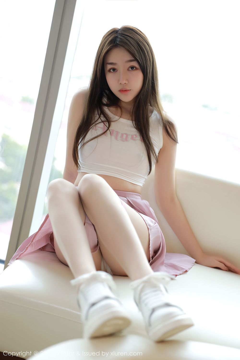 美女模特梦梵 - 轻薄吊带与粉色短裙娇媚写真