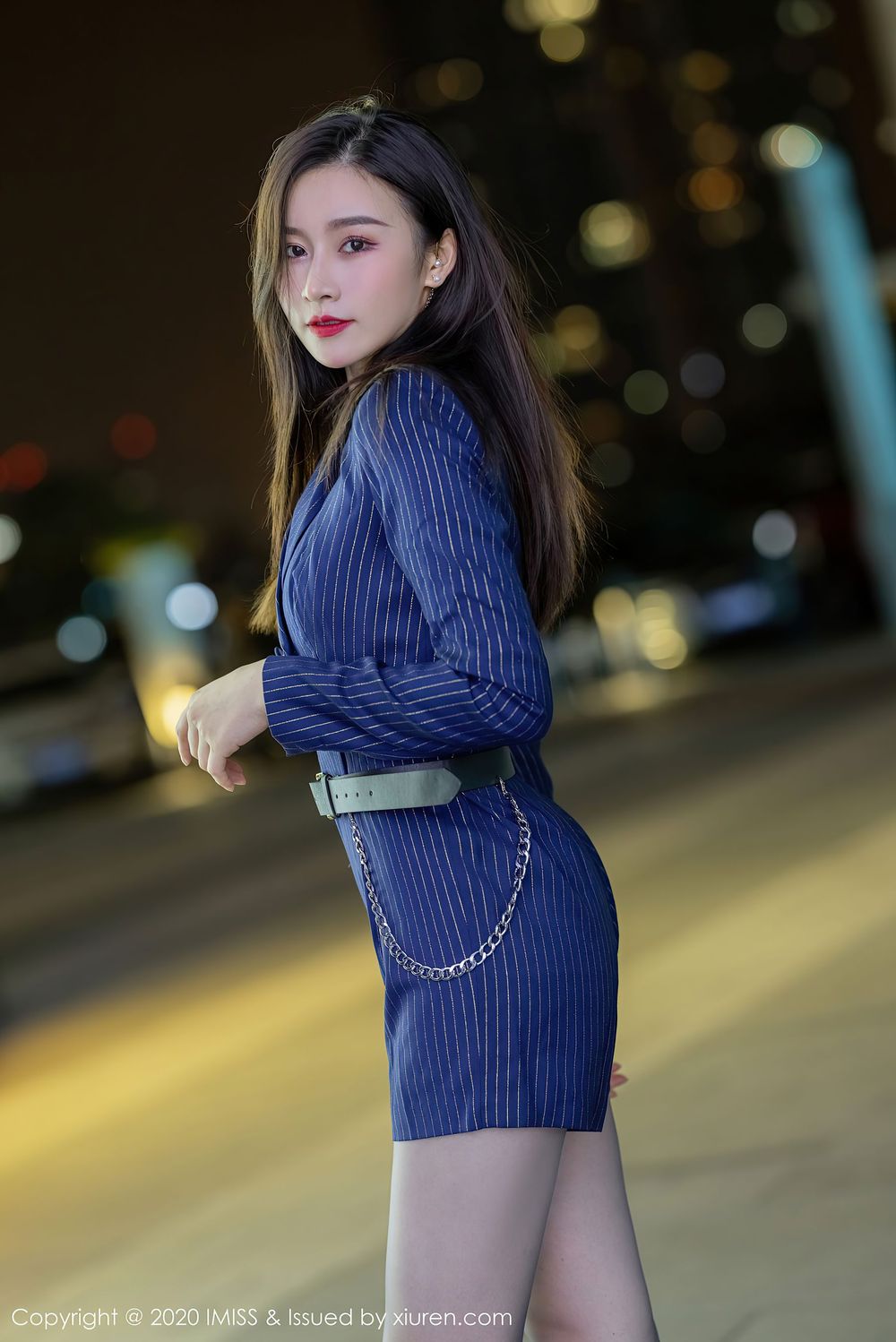 新人模特Sia - 黑丝美腿情趣服饰都市丽人首套写真