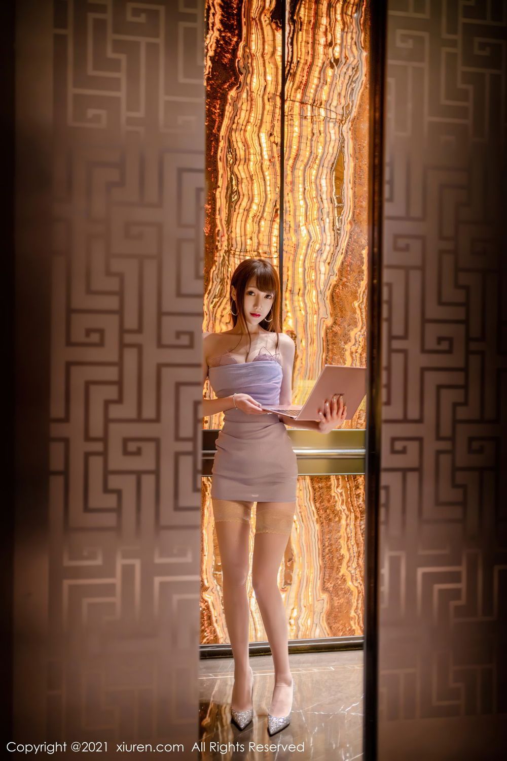新人妹子星小兔Meetu - 丝袜美腿娇小可人首套写真