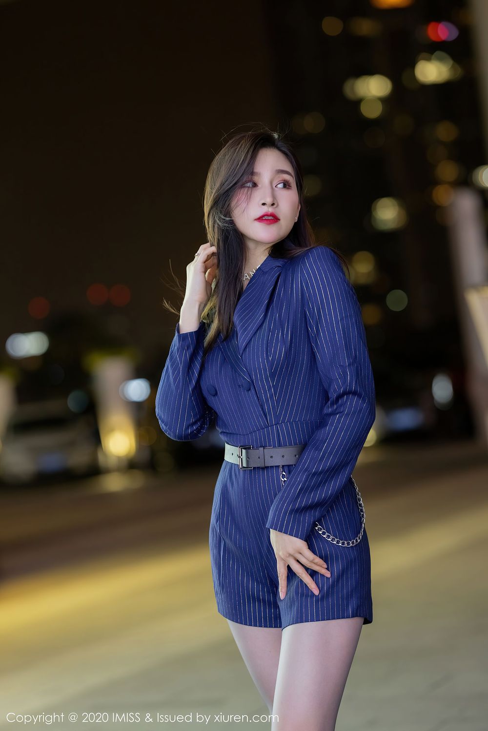 新人模特Sia - 黑丝美腿情趣服饰都市丽人首套写真