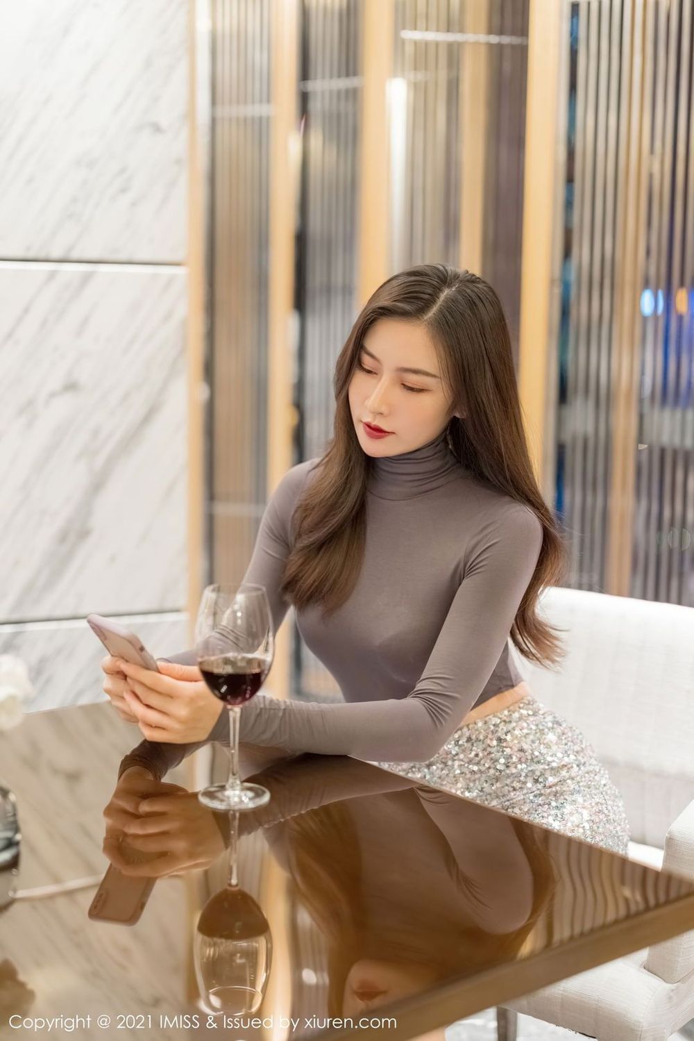 气质美女Vanessa - 丝袜美腿都市OL系列性感写真