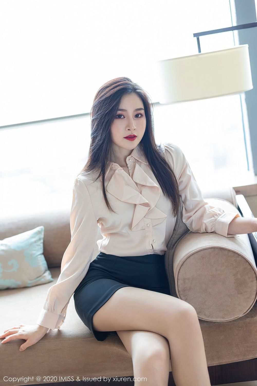 气质美女Vanessa - 丝袜美腿职场OL制服系列写真