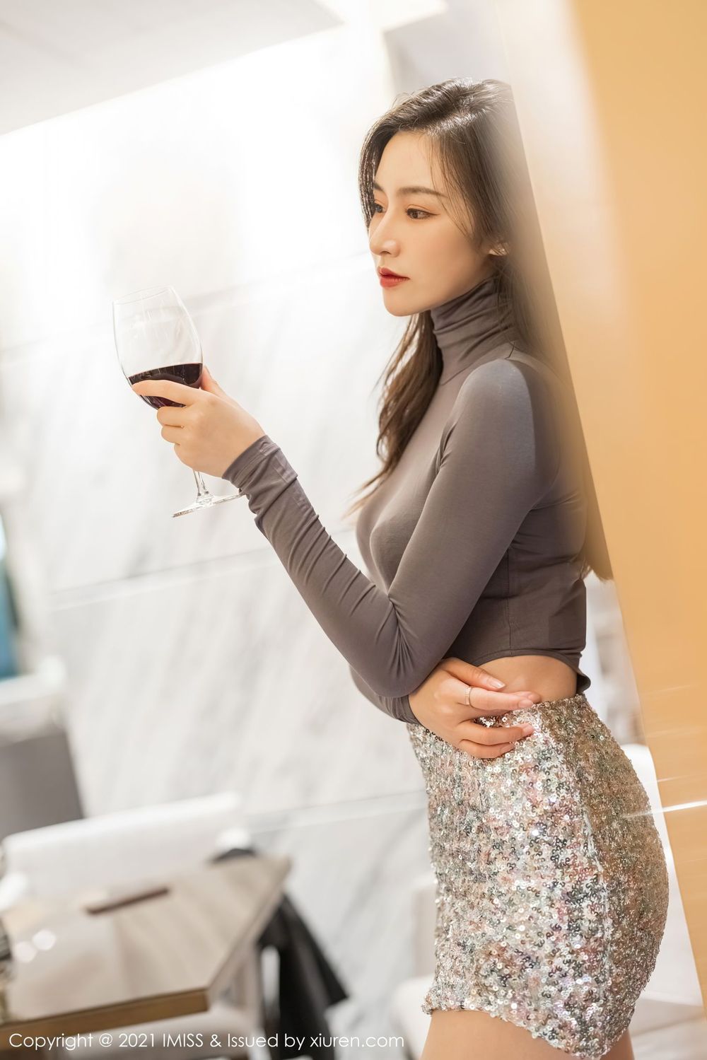 气质美女Vanessa - 丝袜美腿都市OL系列性感写真
