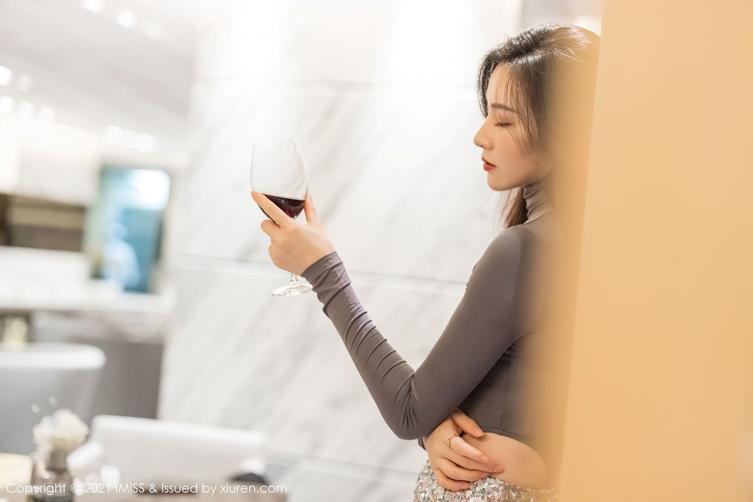 气质美女Vanessa - 丝袜美腿都市OL系列性感写真