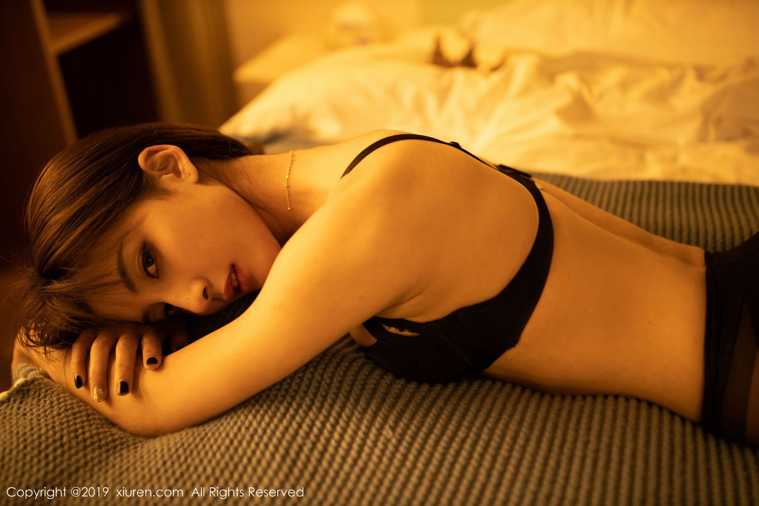 美女模特林文文yooki - 性感吊裙与魅惑黑丝系列写真