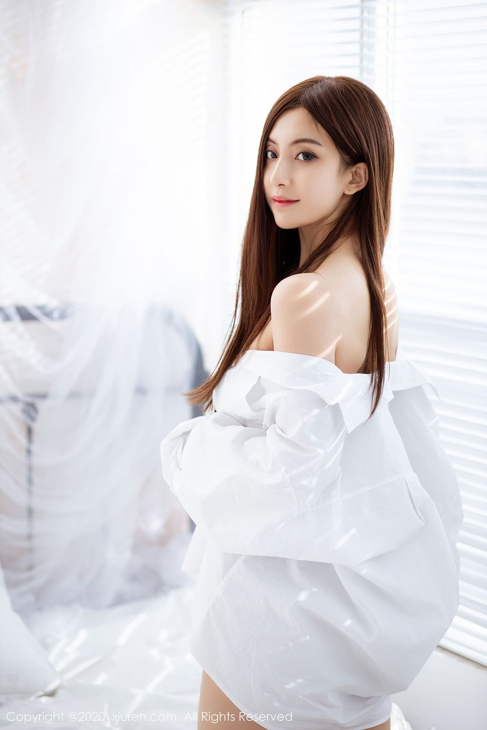 美女模特林文文yooki - 白衬衫女秘书主题写真