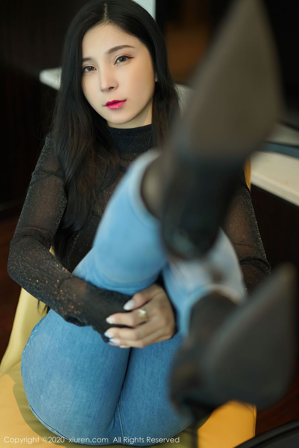 美女模特小蛮妖Yummy - OL风格与牛仔裤性感写真