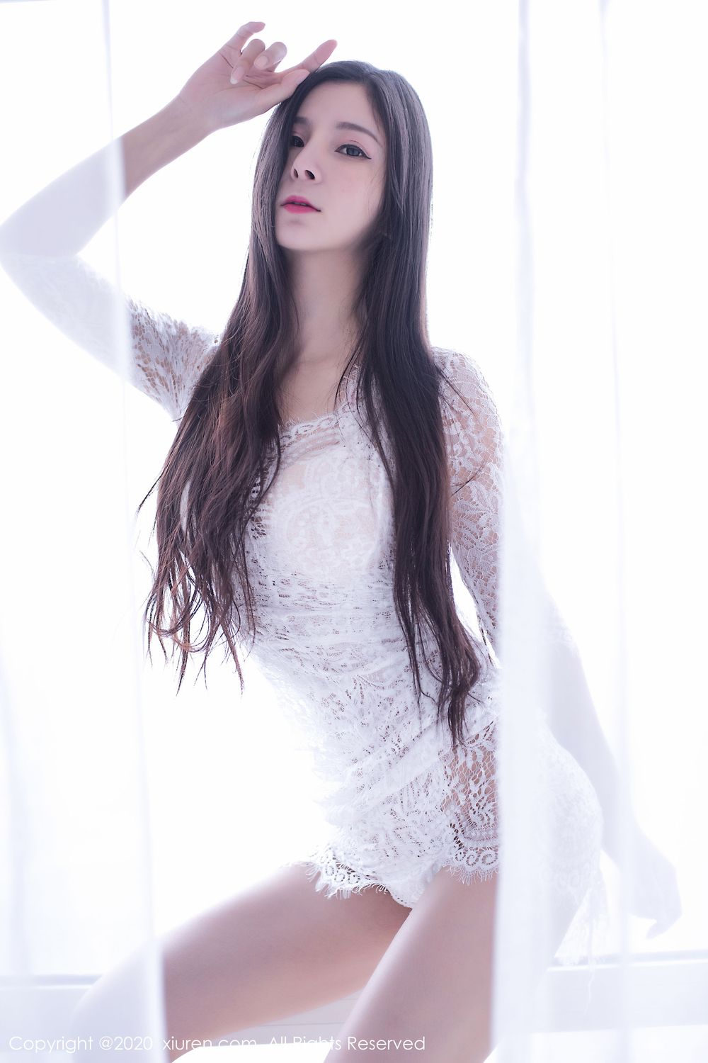 新晋嫩模小蛮腰lvy - 贴身镂空裙与紧身比基尼性感写真