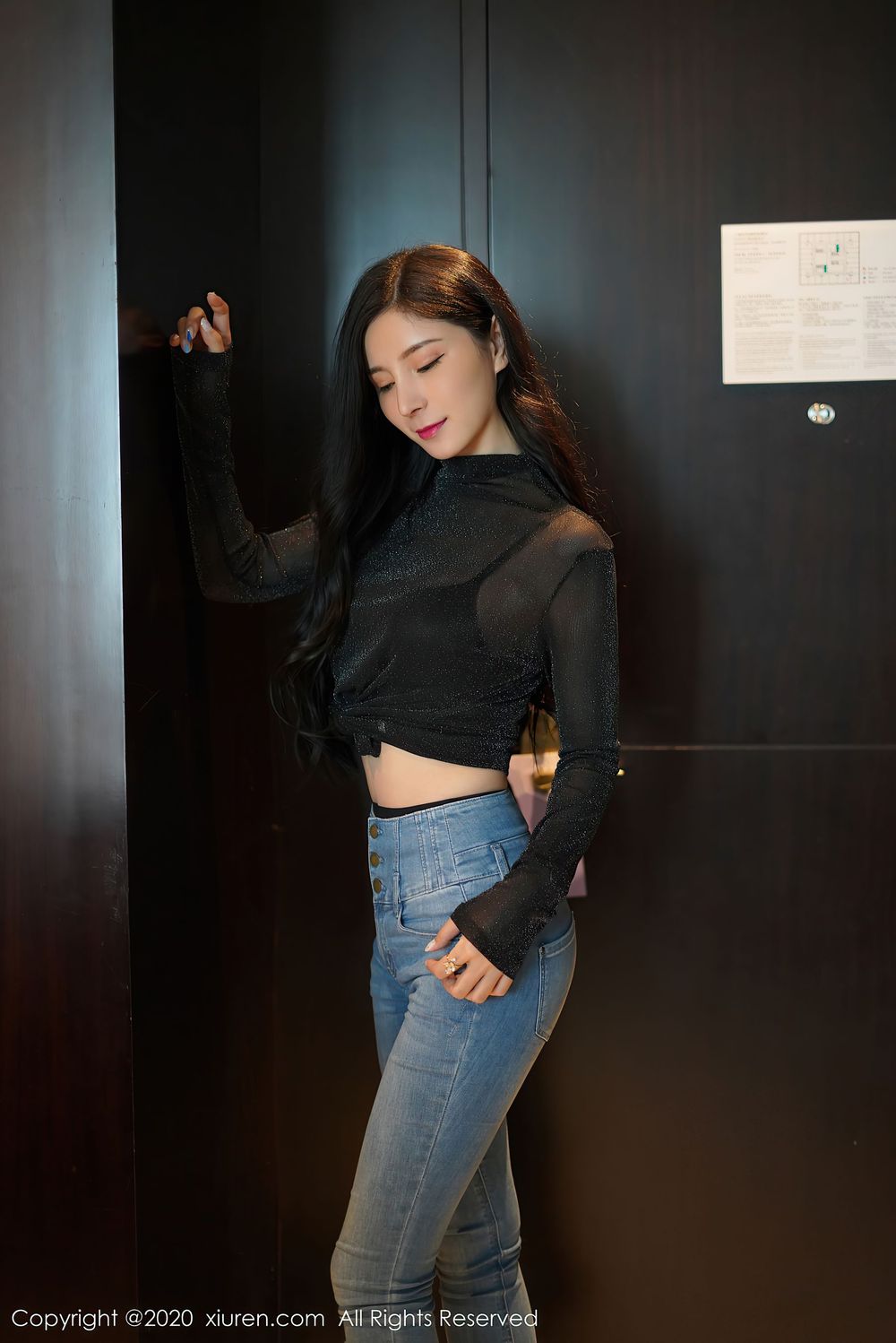 美女模特小蛮妖Yummy - OL风格与牛仔裤性感写真