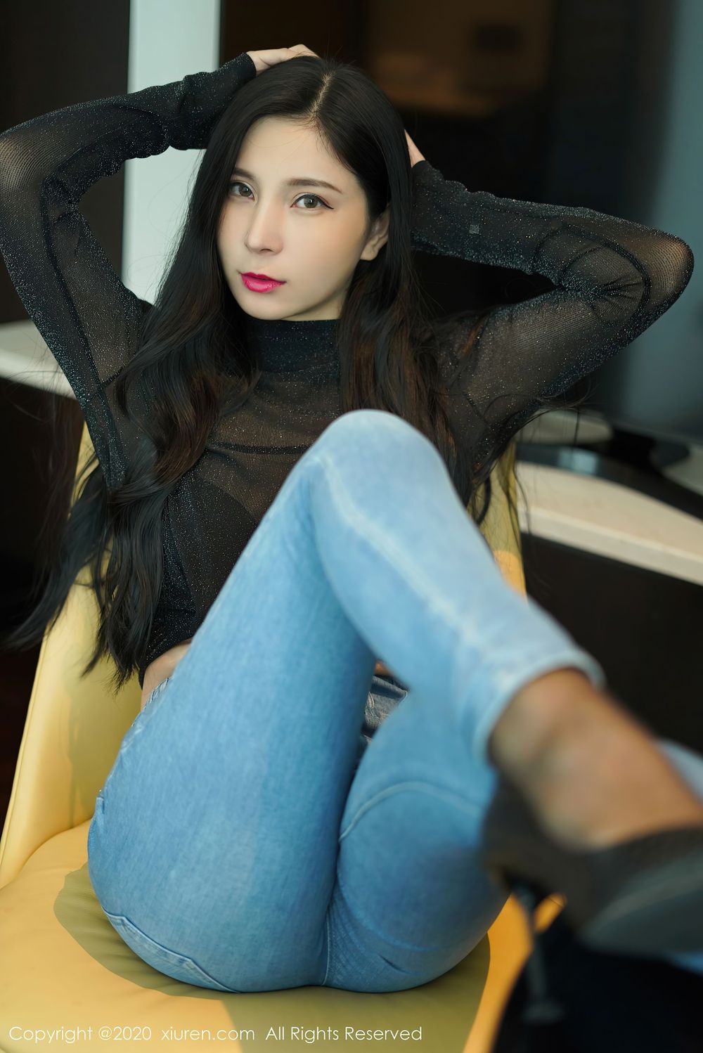 美女模特小蛮妖Yummy - OL风格与牛仔裤性感写真