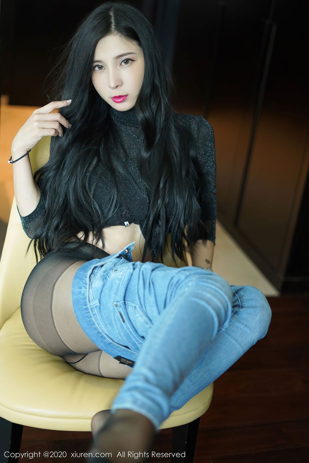 美女模特小蛮妖Yummy - OL风格与牛仔裤性感写真