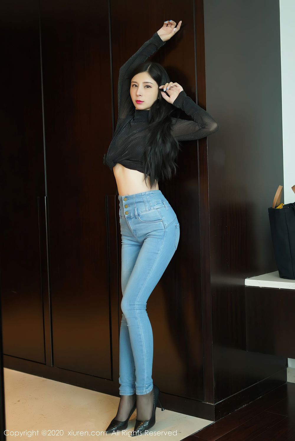 美女模特小蛮妖Yummy - OL风格与牛仔裤性感写真