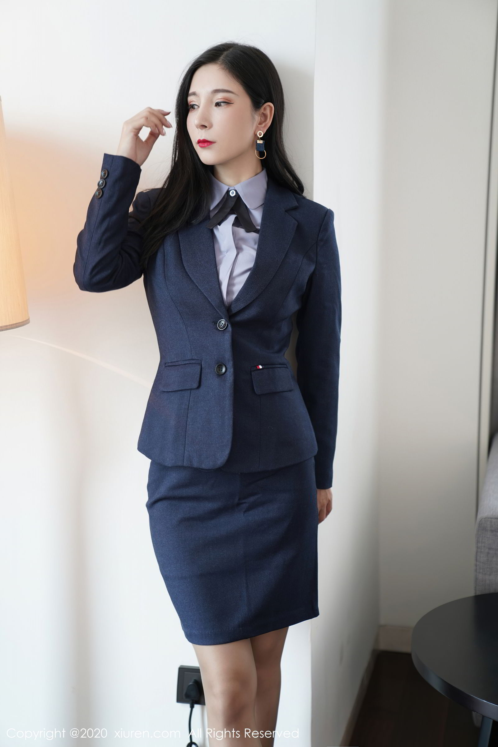 美女模特小蛮妖Yummy - 白衬衫黑短裙职业装系列写真