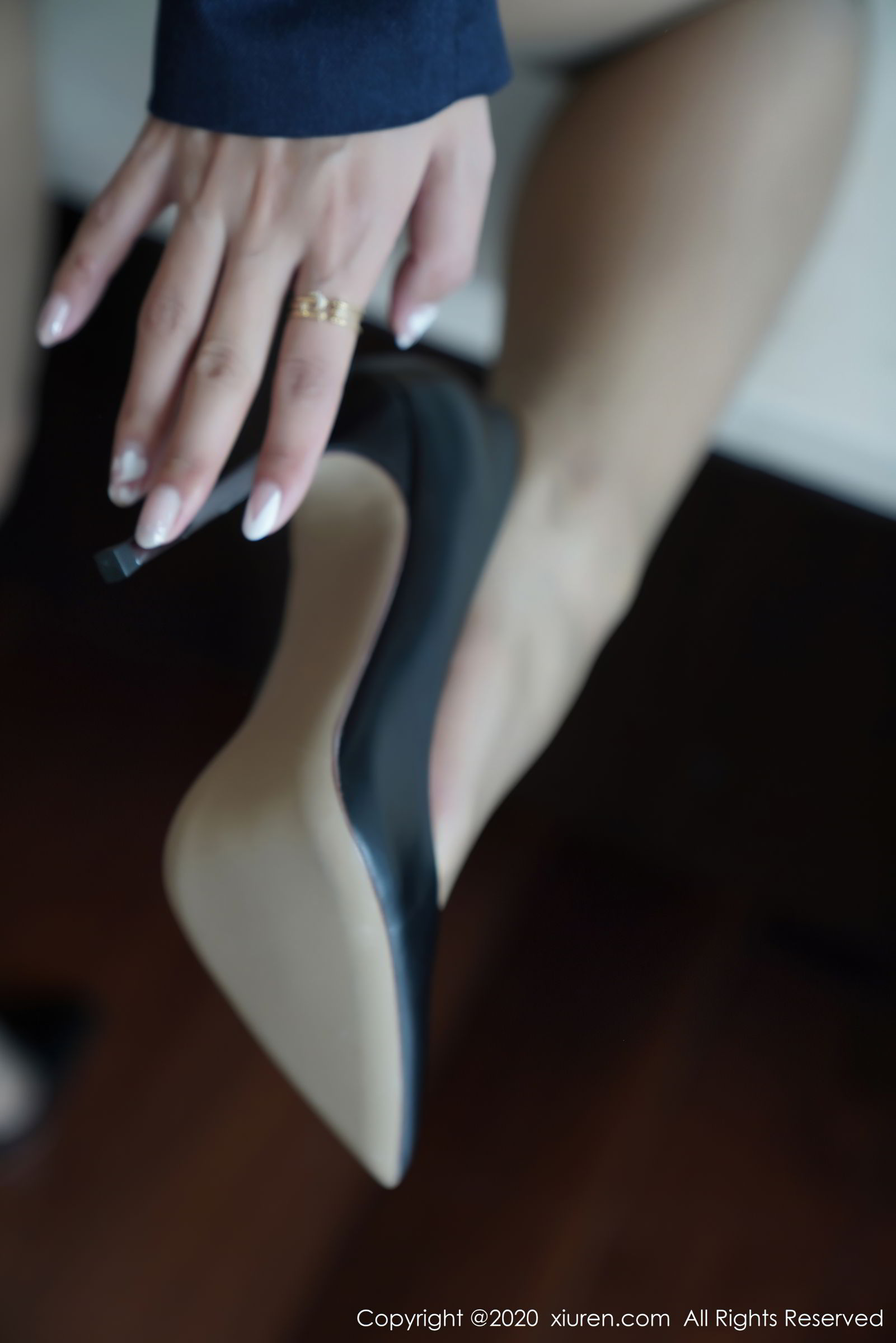 美女模特小蛮妖Yummy - 白衬衫黑短裙职业装系列写真