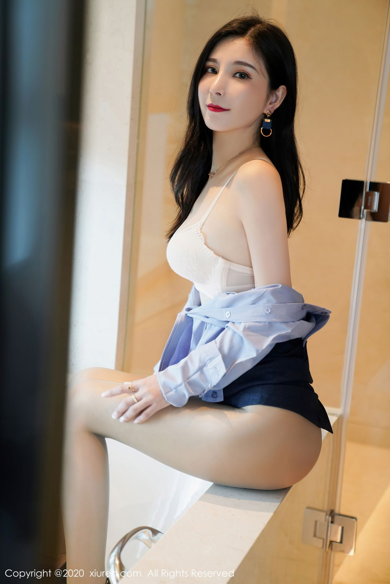 美女模特小蛮妖Yummy - 白衬衫黑短裙职业装系列写真